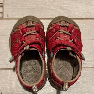 Keen Kids pink Closed-Toe Sport Sandals